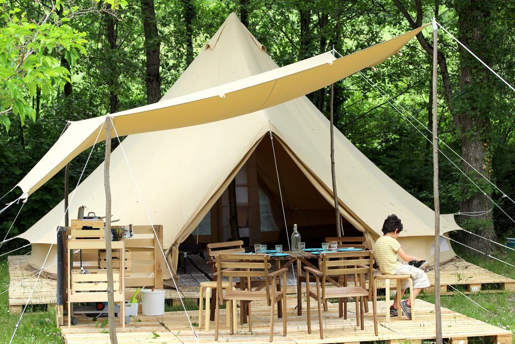 Atypik Nomad Hotell Recoubeau-Jansac Exteriör bild